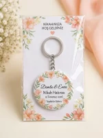 Nikah Hediyesi & Hatırası - Pastel Şeftali & Frezya Çiçeği - Kişiye Özel Açacaklı Buton Rozet Anahtarlık