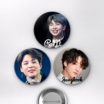 BTS Jungkook, Jimin, V, Suga, Jin, RM, J-Hope Portre K-Pop Temalı Çanta Rozeti İğneli Buton Rozet Seti Set 2 3’lü (58 mm)