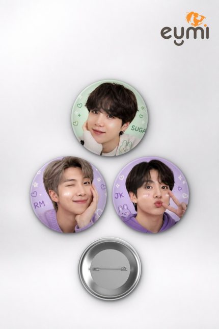 BTS RM, Suga, Jungkook, Jimin Pastel Soft K-Pop Temalı Çanta Süsü İğneli Buton Rozet Seti Set 1 3’lü (58 mm)