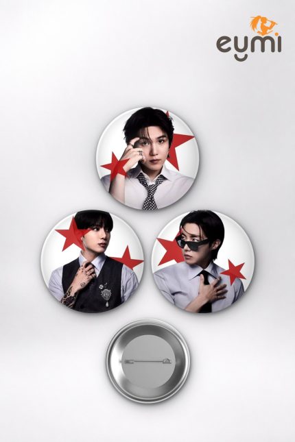 BTS Suga, Jungkook, J-Hope Kırmızı Yıldız Konsepti K-Pop Temalı Çanta Süsü İğneli Buton Rozet Seti Set 1 3’lü (58 mm)