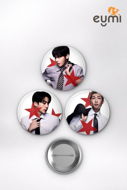 BTS Suga, Jungkook, J-Hope Kırmızı Yıldız Konsepti K-Pop Temalı Çanta Süsü İğneli Buton Rozet Seti Set 2 3’lü (58 mm)