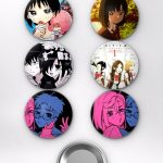 Anime Karışık Gokudolls ve Tomoko Kuroki WataMote Komedi Temalı Çanta Süsü Rozet İğneli Buton Rozet Seti (6 ADET) (58 mm)