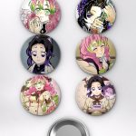 Demon Slayer Mitsuri Kanroji ve Shinobu Kocho Hashiras Temalı Çanta Süsü Rozet İğneli Buton Rozet Seti (6 ADET) (58 mm)
